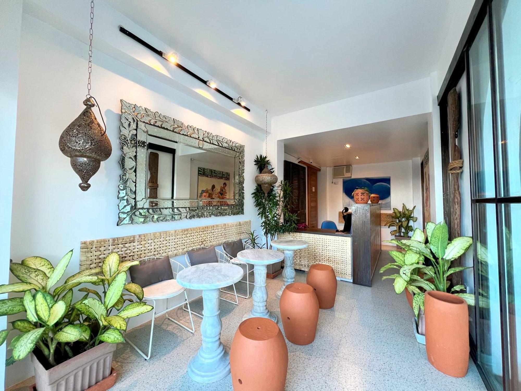 Palassa Private Residences Balabag  Exterior photo